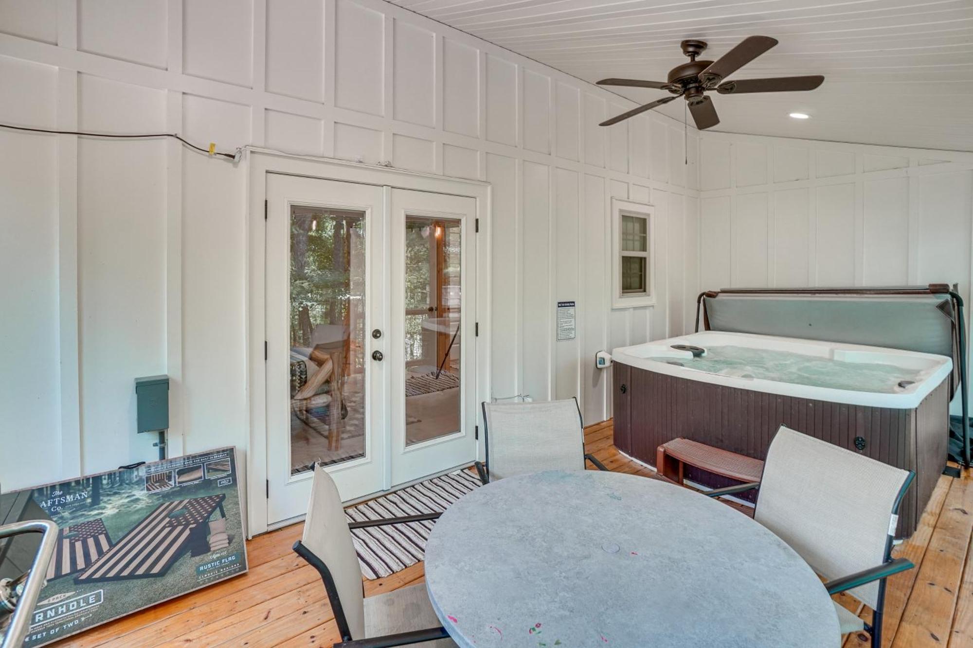 Villa Stunning Helen Getaway With Hot Tub And Ev Charger! Extérieur photo