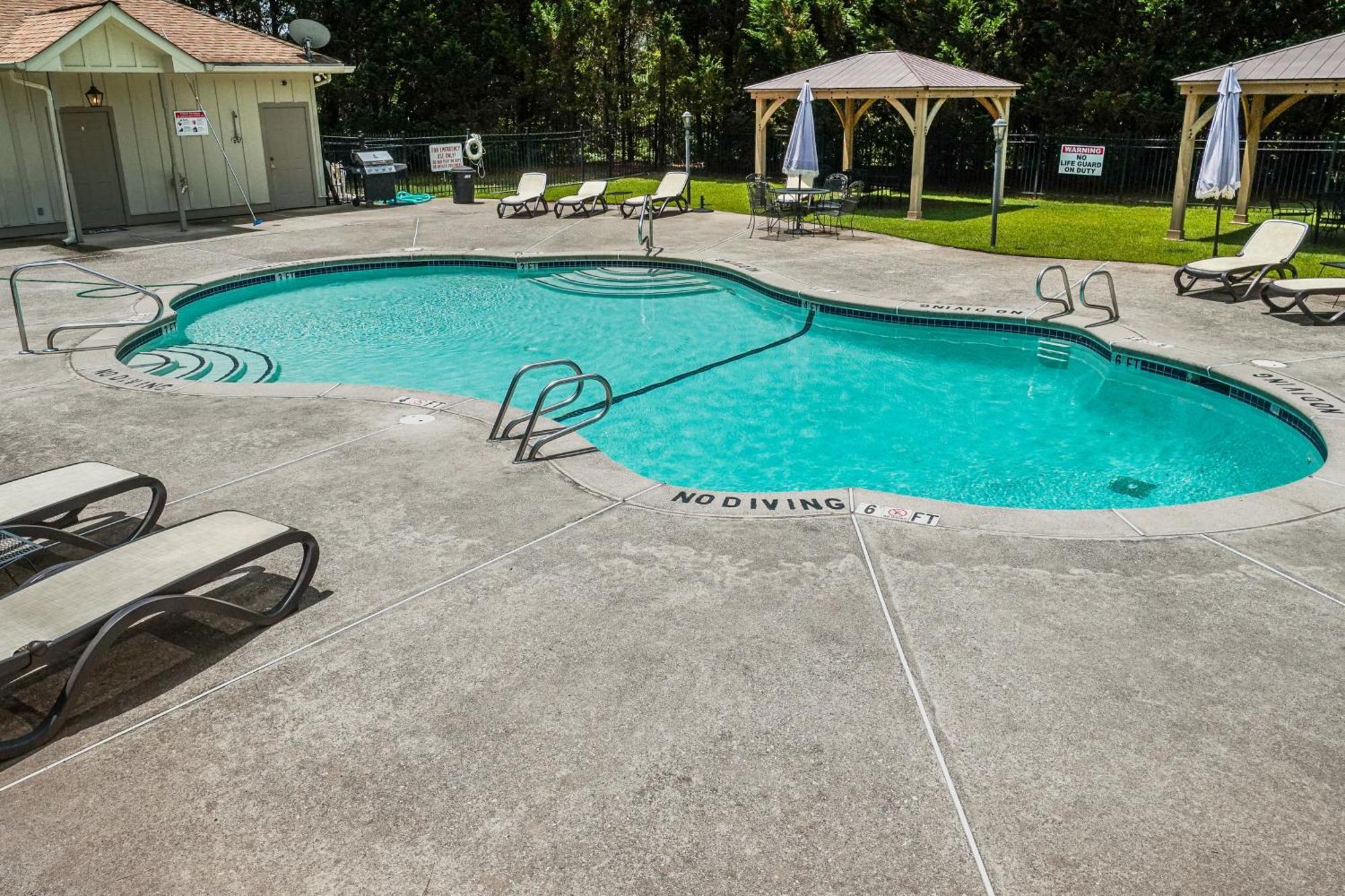 Villa Stunning Helen Getaway With Hot Tub And Ev Charger! Extérieur photo